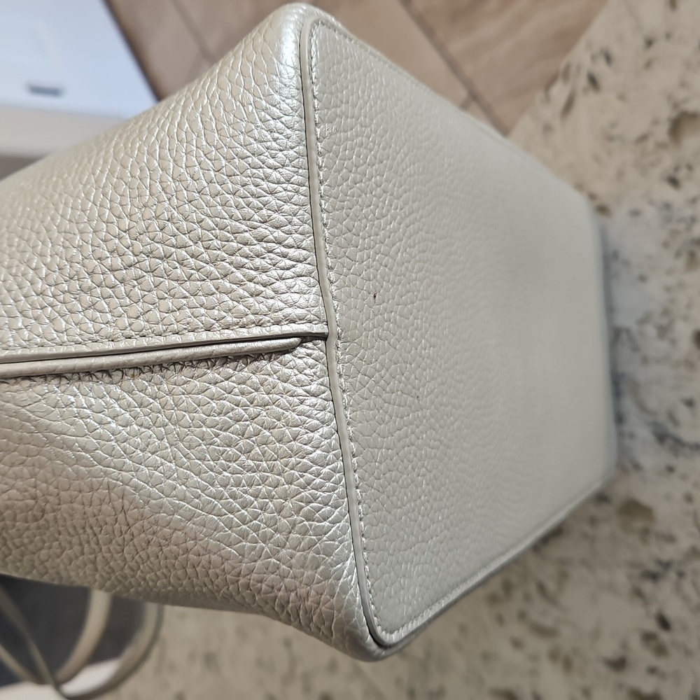 Tory Burch Metallic Textured Tote - Picture 8 of 17